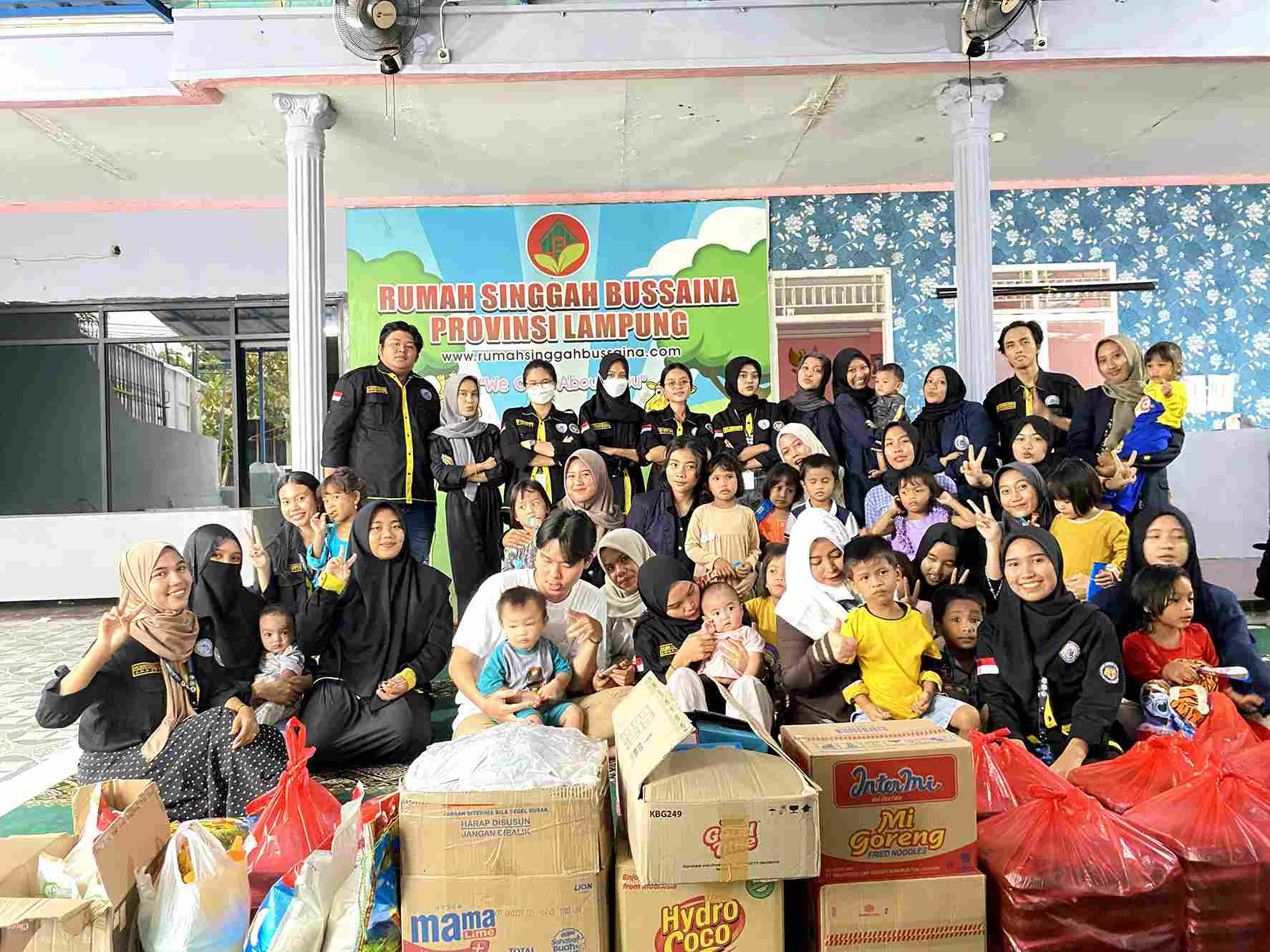 Read more about the article Yayasan Alfian Husin-UKM IIB Darmajaya Bagikan 100 Nasi Kotak ke Panti Asuhan Setiap Hari