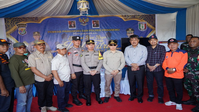 You are currently viewing Pj.Bupati Pringsewu Tinjau Pos Pengamanan Lebaran