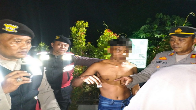 Read more about the article Satsamapta Polres Nganjuk Jaring Dua Pemuda Bawa Pil Dobel L