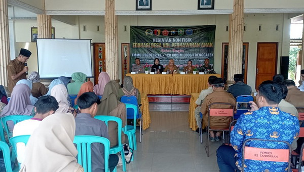 Read more about the article Kodim 0806/Trenggalek dan Dinas Sosial Gelar Sosialisasi Pencegahan Perkawinan Anak di Desa Tanggaran