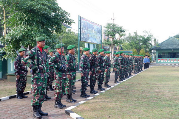 You are currently viewing Peringati Hari Lahir Pancasila 1 Juni 2024, Kodim 0801/Pacitan Gelar Upacara Pengibaran Bendera