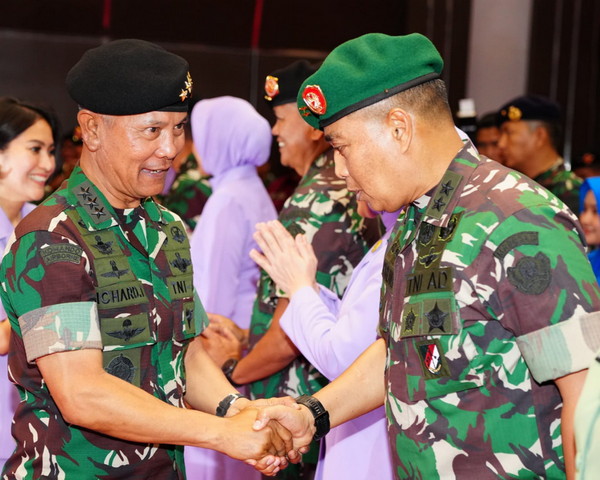 You are currently viewing Kasum TNI Terima Laporan Kenaikan Pangkat 36 Pati