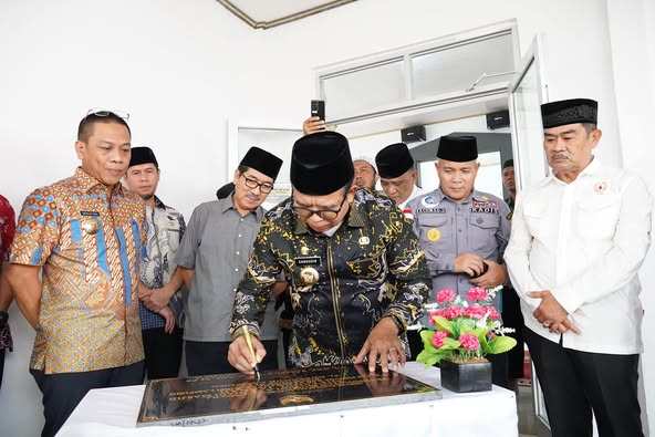 You are currently viewing Pj Gubernur Lampung Resmikan Masjid Miftahul Jannah di Teluk Betung