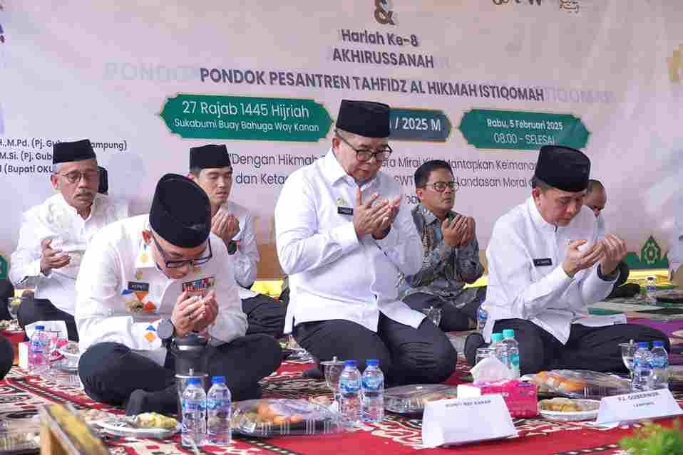 You are currently viewing Pj Gubernur Lampung Hadiri Harlah Ponpes Al Hikmah Istiqomah di Way Kanan