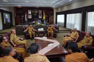 Read more about the article Hari Pertama Gubernur Lampung Rahmat Mirzani Bertugas di Kantor, Sambut Sejumlah Kepala Daerah