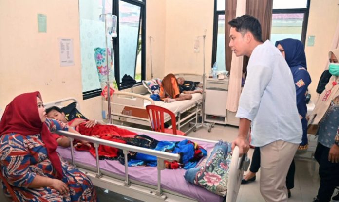 You are currently viewing Pastikan Pelayanan Kesehatan Optimal, Radityo Egi Pratama Kunjungi RSUD Bob Bazar