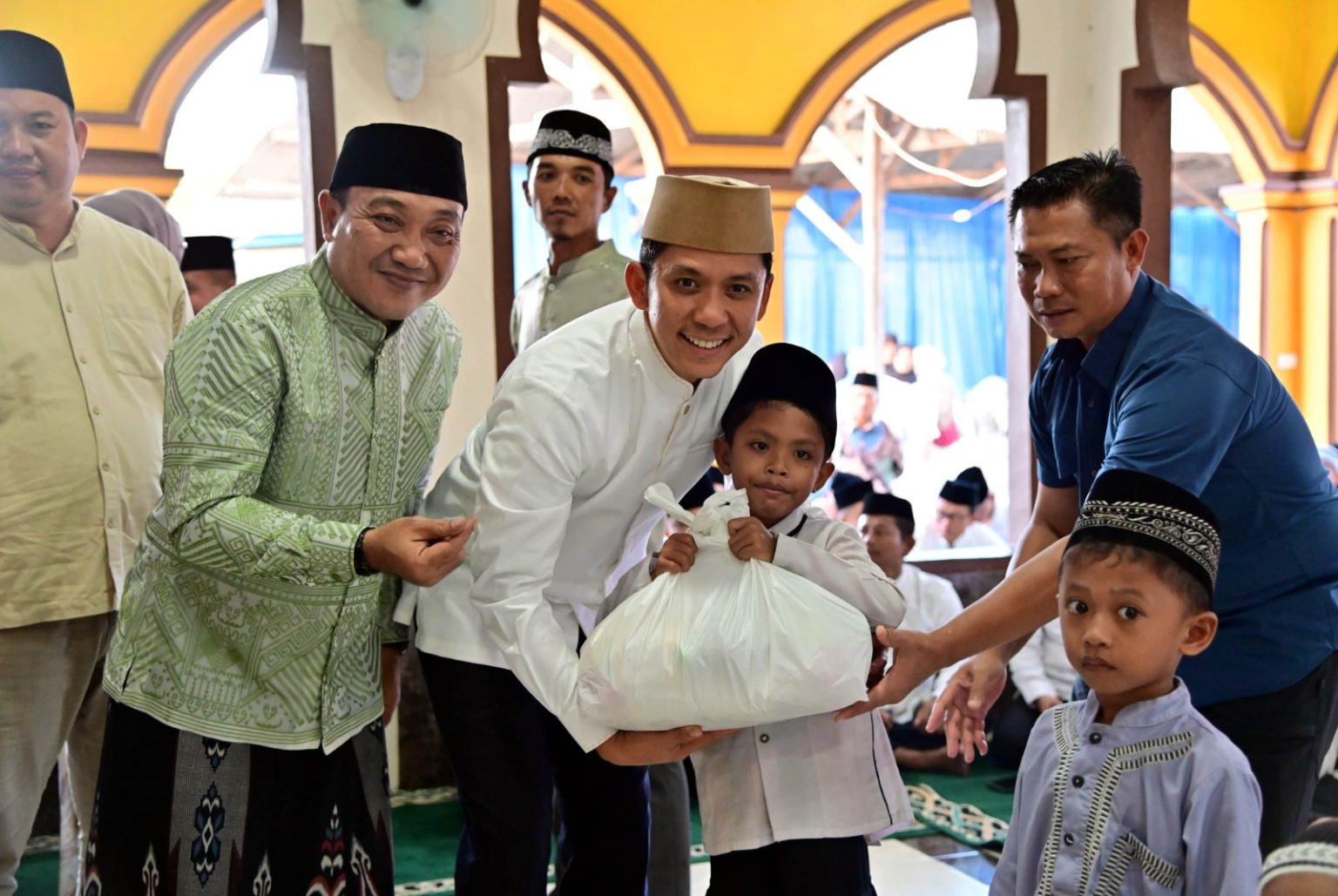 Read more about the article Egi-Syaiful Hadiri Safari Ramadan Pertama Pemkab Lampung Selatan