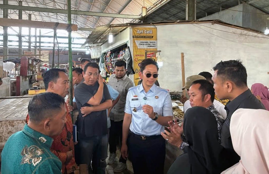 You are currently viewing Pastikan Stabilitas Harga Pangan, Bupati Egi Sidak Pasar Sidomulyo