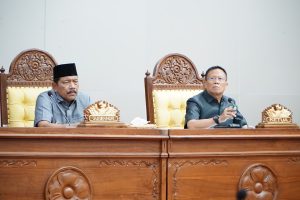 Read more about the article Paripurna Penyampaian LKPJ Gubernur, Wagub Mian Optimis Realisasi PAD 2025 Meningkat