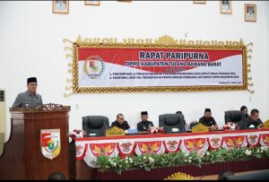 Read more about the article Bupati Novriwan Sampaikan LKPJ 2024 pada Rapat Paripurna DPRD