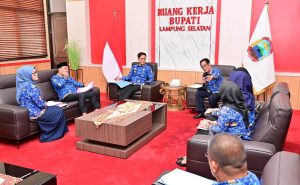 Read more about the article Bupati Lampung Selatan Terima Audiensi BAPENDA Provinsi Lampung, UPTD Pengelolaan Pendapatan Daerah Wilayah II Kalianda