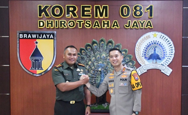 You are currently viewing Sinergitas TNI-Polri Buka Ruang bagi Pembangunan Ekonomi dan Sosial