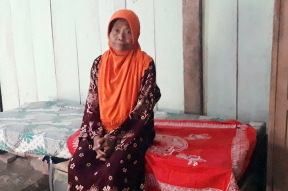 Read more about the article Sempat Dikunjungi Danrem Untoro, Mbah Mirah Kini Sudah Tak Sabar