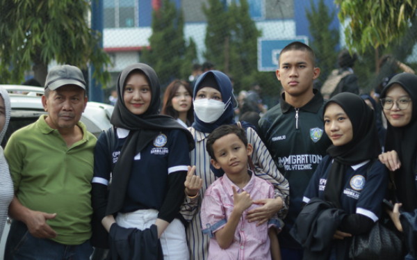 Read more about the article Haru Para Orang Tua Melepas Anak Mengikuti PKPM IIB Darmajaya