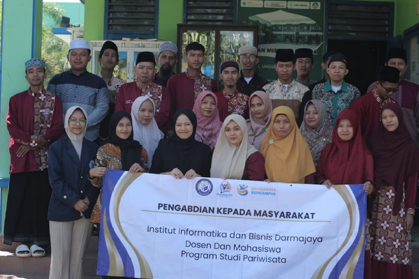 Read more about the article PKM Dosen Darmajaya Gelar Pelatihan Hospitality di Pondok Pesantren Modern Annida