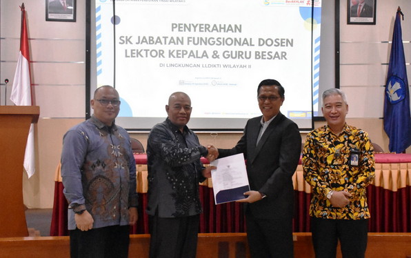 You are currently viewing Prof. Ir. Suhendro Yusuf Irianto Jadi Guru Besar Informatika Pertama Darmajaya