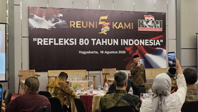 Read more about the article Reuni 5 Tahun KAMI, Prabowo Perlu Diberi Kesempatan