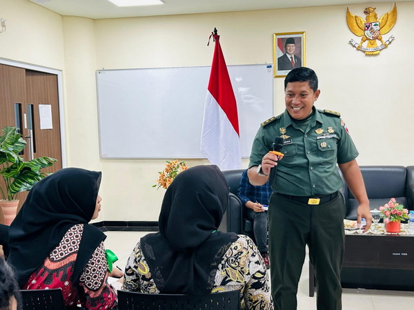 You are currently viewing Dari Kampus Unesa 5 Magetan: TNI Merawat Nilai Kebangsaan