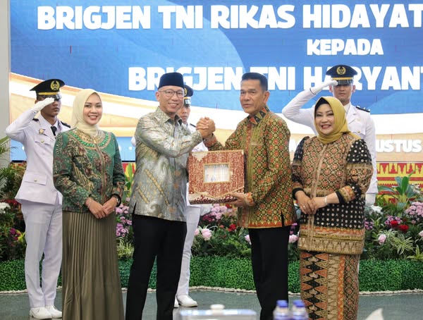 You are currently viewing Gubernur Lampung Gelar Acra Pisah Sambut Danrem 043/Gatam