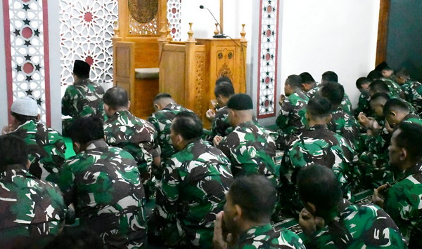 You are currently viewing Korem 081/DSJ Gelar Doa Bersama untuk Bangsa