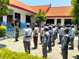 Read more about the article Tingkatkan Kualitas Linmas, Koramil 0803/06 Gemarang Dukung Kegiatan Peningkatan Kapasitas di Kecamatan Gemarang