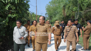 Read more about the article Bupati Asahan Dukung Program Pertanian Nasional, Dampingi Kementan RI Tinjau Cetak Sawah di Silo Bonto