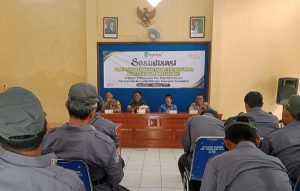 Read more about the article Sinergi TNI-Polri Bekali Linmas Surodakan dengan Sosialisasi Perda Ketertiban Umum di Trenggalek