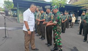 Read more about the article Kodim 0803/Madiun Gelar Pengecekan HP Anggota, Antisipasi Judi Online dan Pinjol