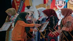 Read more about the article Batin Wulan Raih Penghargaan Nasional: Komitmen Nyata untuk Anak Usia Dini
