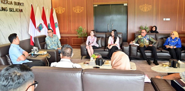 You are currently viewing Grand Elty Krakatoa Siap Gelar Trail Run 2025, Bupati Egi Tegaskan Dukungan Pengembangan Sport Tourism