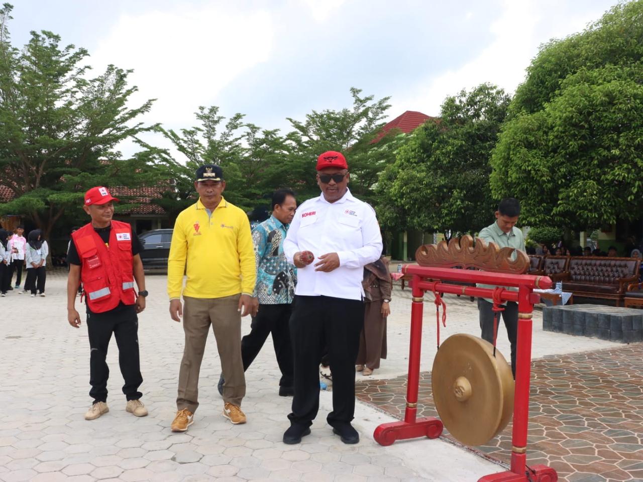 Read more about the article Apresiasi Solidaritas Remaja, Wakil Bupati Lampung Tengah Resmi Buka Lomba PMR Tandu Challenge di Seputih Raman