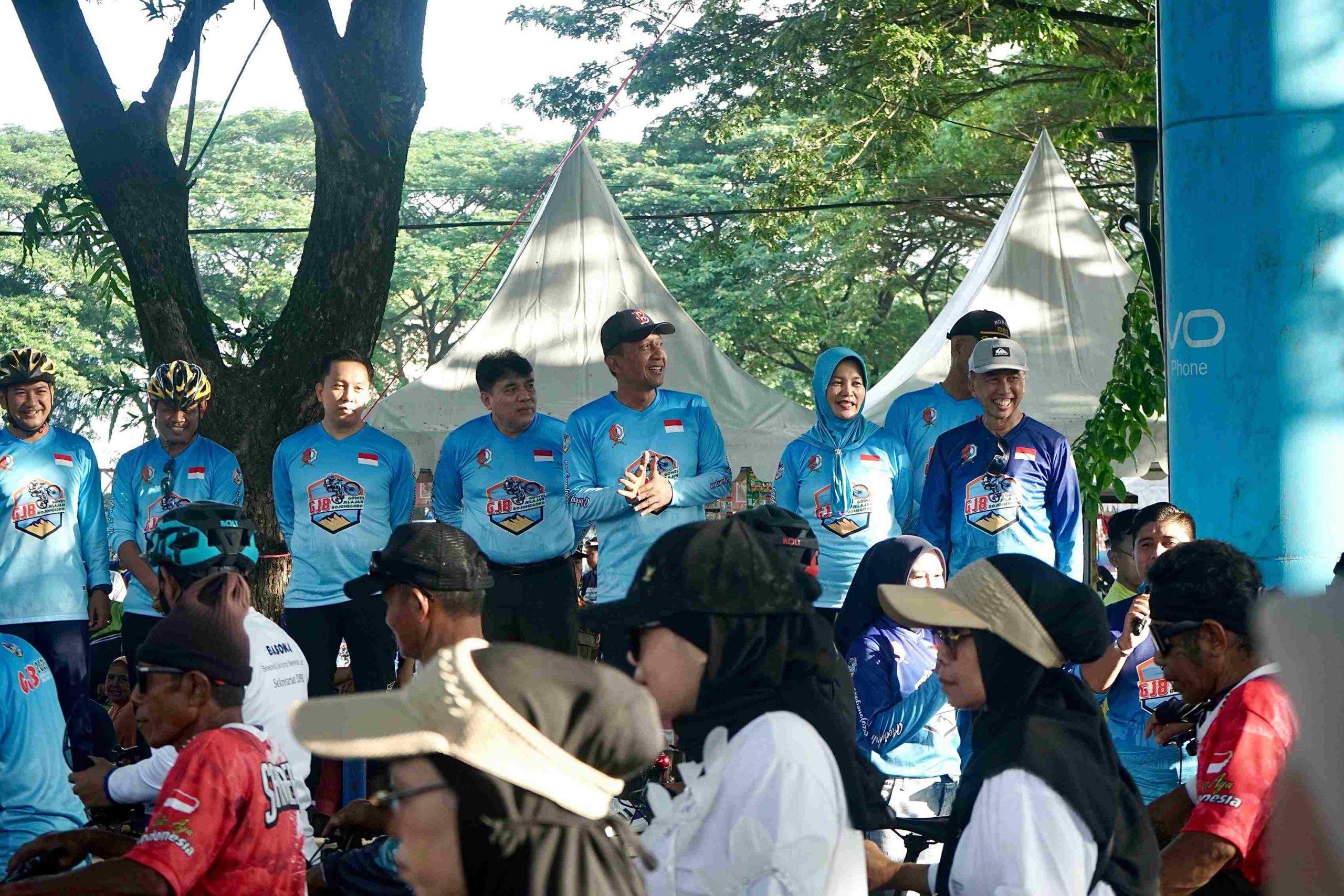 Read more about the article Hari Jadi ke-348 Bojonegoro, Ribuan Pesepeda Ikuti Gowes Jelajah