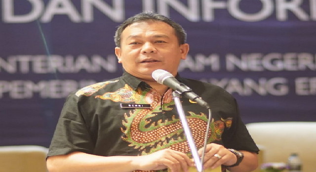 Read more about the article Kemendagri,Tanggapi Bupati Aceh Selatan Bepergian ke Luar Negeri di Tengah Bencana