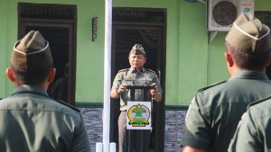 Read more about the article Pimpin Upacara Bendera, Dandim 0803/Madiun Tekankan Disiplin dan Kesehatan Prajurit