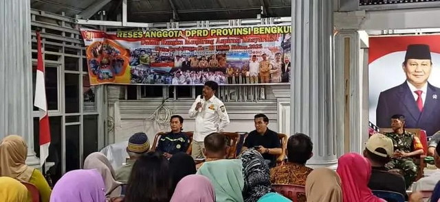 You are currently viewing ‎Ratusan Warga Kota Bengkulu Hadiri Reses Suharto