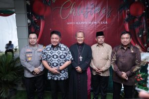Read more about the article Gubernur Sumsel Hadiri Open House Natal 2025 Keuskupan Agung Palembang
