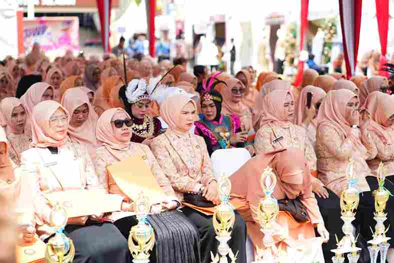 Read more about the article HUT ke-26 DWP Sumsel, Gubernur Herman Deru Ajak Anggota DWP Evaluasi Peran Sosial