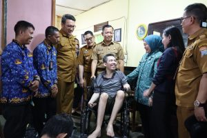 Read more about the article TP PKK Palembang Salurkan Bantuan Sosial ke Warga Berkebutuhan Khusus