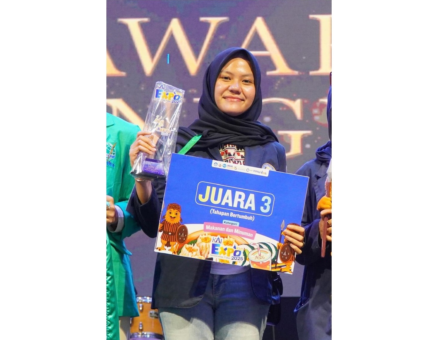 Read more about the article Mahasiswi Darmajaya Ukir Prestasi Nasional Lewat Bisnis Kuliner Berkonsep Emosional