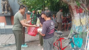Read more about the article Kodim 0802/Ponorogo Tebar Kepedulian Lewat Program Jumat Berkah