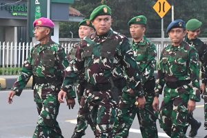 Read more about the article Peringati Hari Juang Infanteri ke-77, Danrem 081/DSJ Iringi Peleton Yudha Wastu