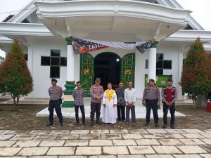 Read more about the article Polres Mesuji Wujudkan Rasa Aman Umat Kristiani Saat Ibadah Natal