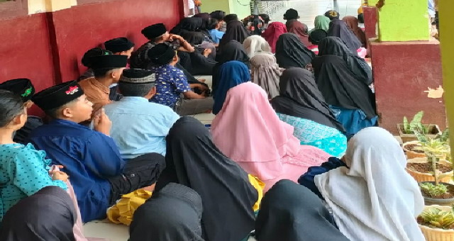 Read more about the article ‎SDN 3 Datar Lebuay GelarJum’at Religi