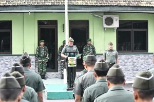 Read more about the article Dari Lapangan Apel, Kasdim Madiun Bangkitkan Semangat dan Disiplin Prajurit