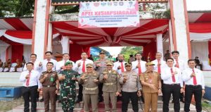 Read more about the article Bupati Tanggamus Berikan Penghargaan kepada 15 Personel Polres