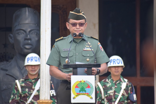 Read more about the article Panglima TNI Perintahkan Prajurit dan ASN Tingkatkan Profesionalisme