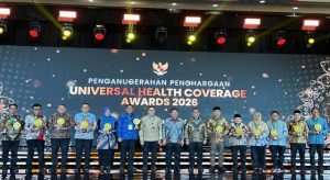Read more about the article Pemkab Lamsel Melejit,  UHC Award 2026  Bukti Kepemimpinan Egi-Syaiful