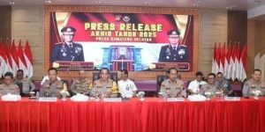 Read more about the article Rilis Akhir Tahun 2025, Kapolda Sumsel Paparkan Penurunan Kriminalitas dan Penguatan Kinerja Kepolisian