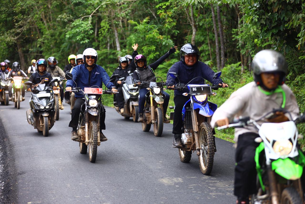 Read more about the article Gubernur Herman Deru Pastikan Progres Jalan Banyuasin–OKI Lewat Bangubsus