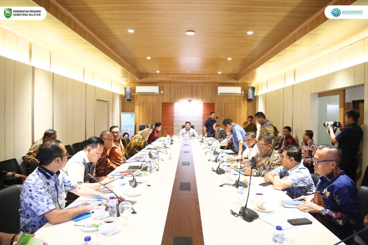 Read more about the article Gubernur Herman Deru Pimpin Rapat Progres Pembangunan Pelabuhan Tanjung Carat Palembang